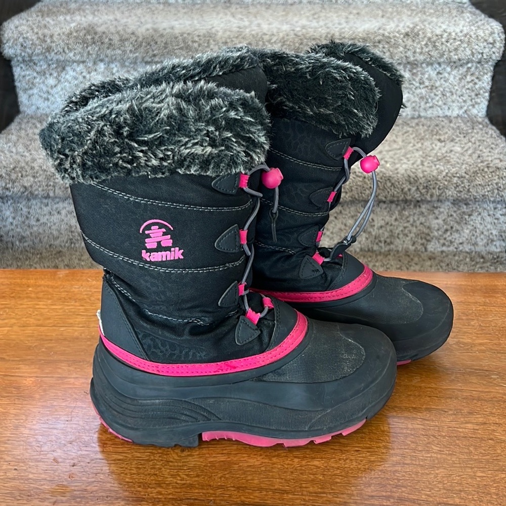 Kamik Girls Boots size 5